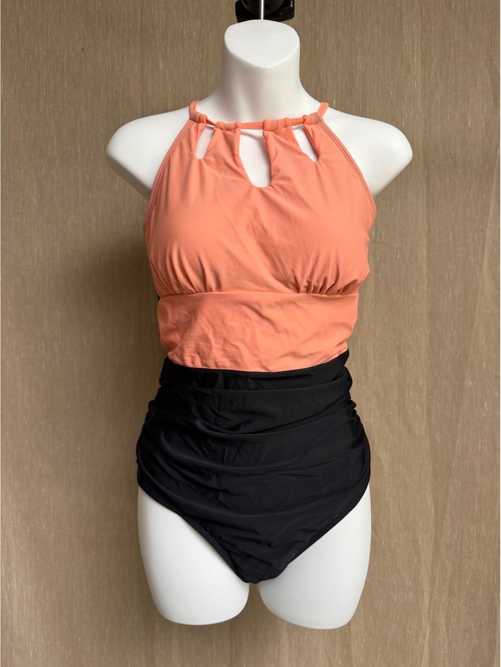 NWT! Coral & Blacks Cupshe bathing suit- Large